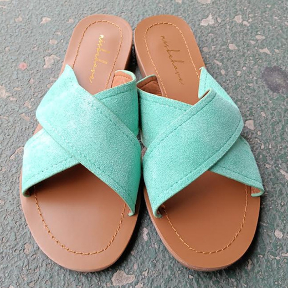 Sandals LAST PAIR - Picture 2 of 3